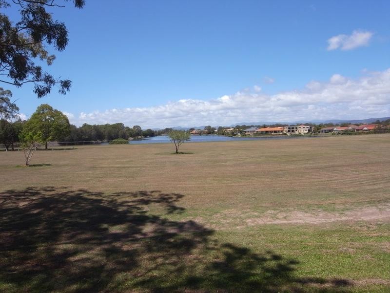 90 Bamboo Avenue, Benowa QLD 4217