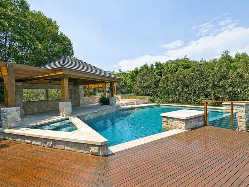8 Kirribilli Heights. 2 Ridgeline Way, Highland Park QLD 4211