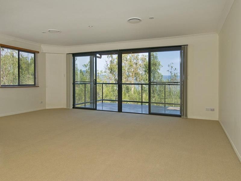 8 Kirribilli Heights. 2 Ridgeline Way, Highland Park QLD 4211