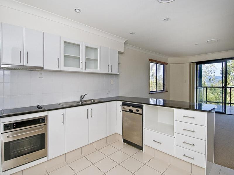 8 Kirribilli Heights. 2 Ridgeline Way, Highland Park QLD 4211