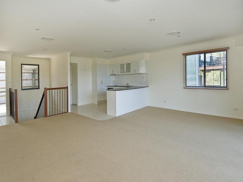 8 Kirribilli Heights. 2 Ridgeline Way, Highland Park QLD 4211