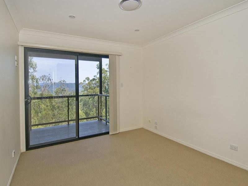 8 Kirribilli Heights. 2 Ridgeline Way, Highland Park QLD 4211