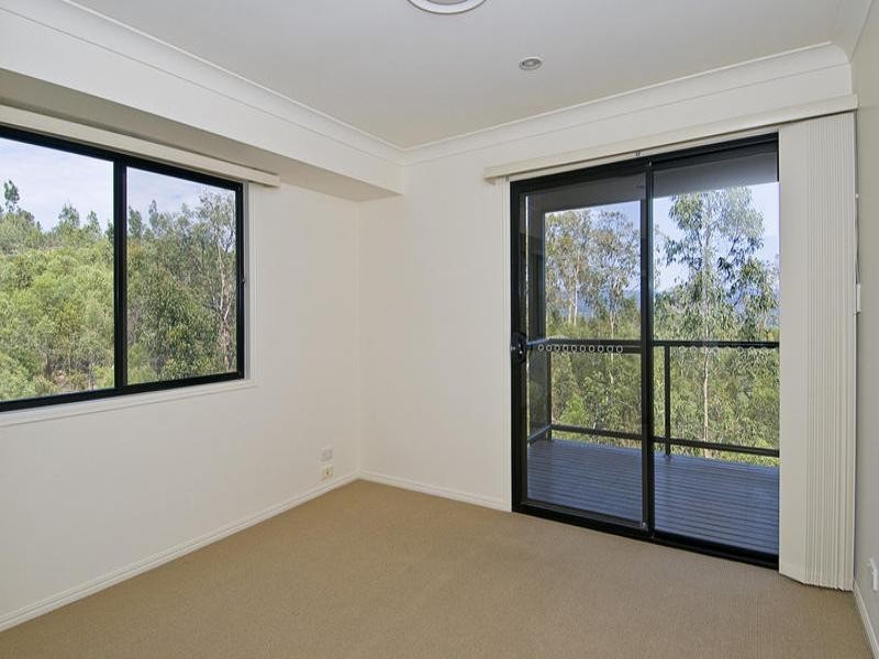 8 Kirribilli Heights. 2 Ridgeline Way, Highland Park QLD 4211
