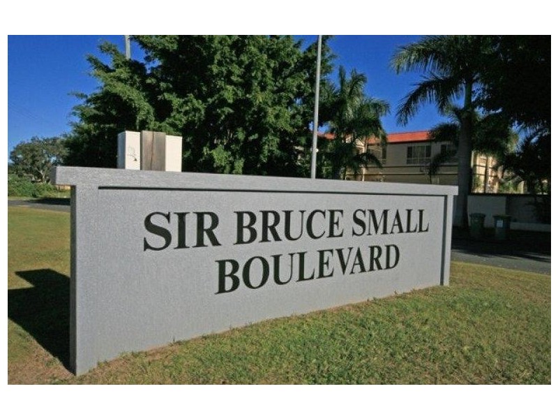 131 Sir Bruce Small Boulevard, Benowa QLD 4217