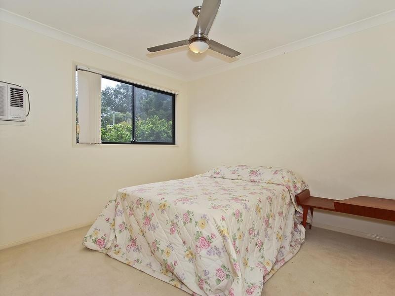 1/68 Heeb Street, Benowa QLD 4217