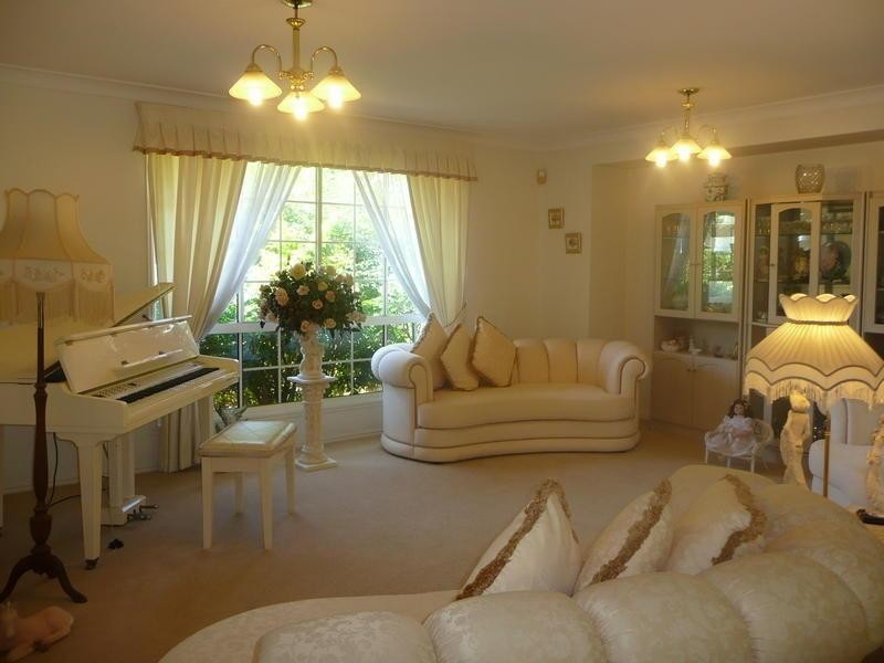 Clear Island Waters QLD 4226