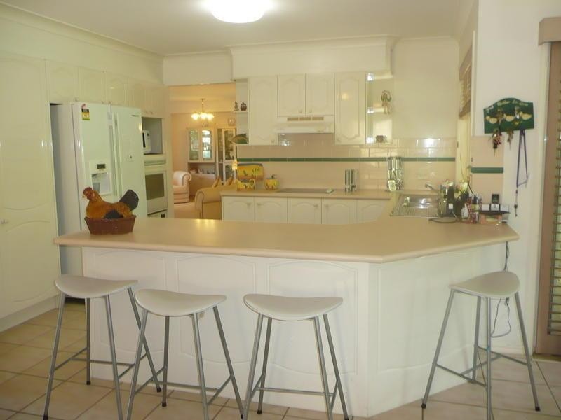 Clear Island Waters QLD 4226