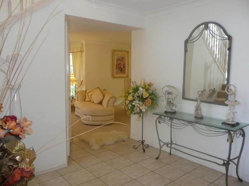 Clear Island Waters QLD 4226