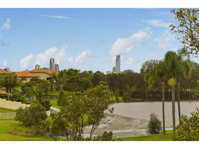 13/145 Palm Meadows Drive, Carrara QLD 4211