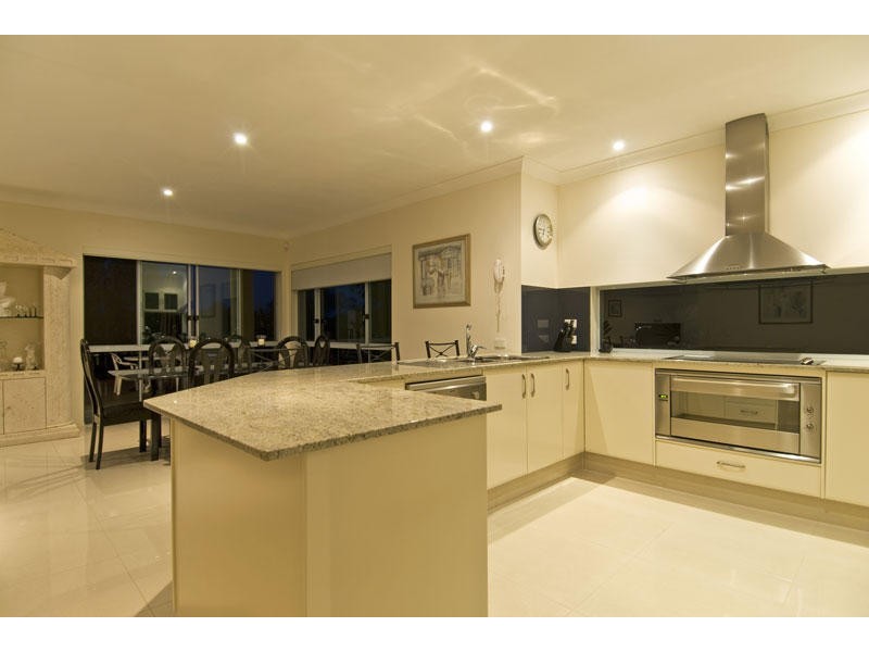 13/145 Palm Meadows Drive, Carrara QLD 4211