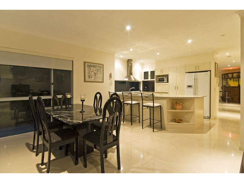 13/145 Palm Meadows Drive, Carrara QLD 4211