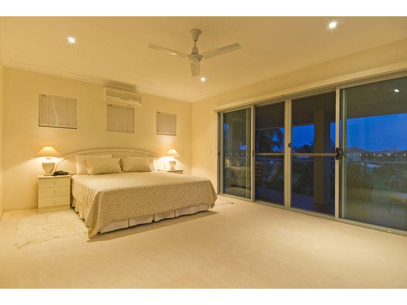 13/145 Palm Meadows Drive, Carrara QLD 4211