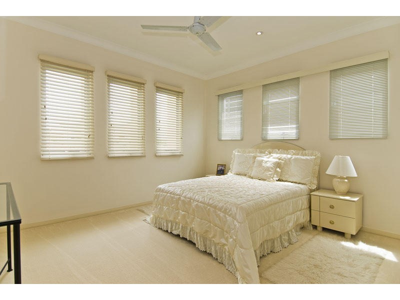 13/145 Palm Meadows Drive, Carrara QLD 4211