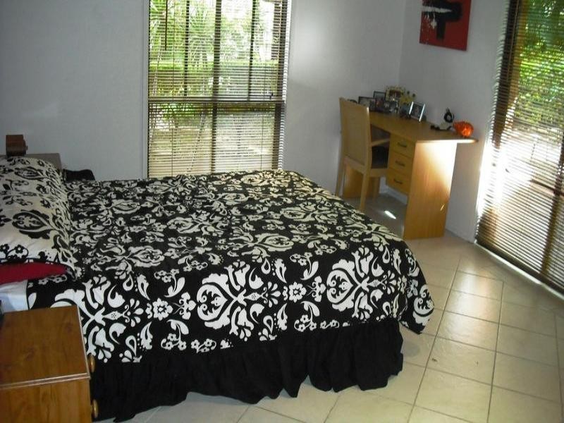 Ashmore QLD 4214