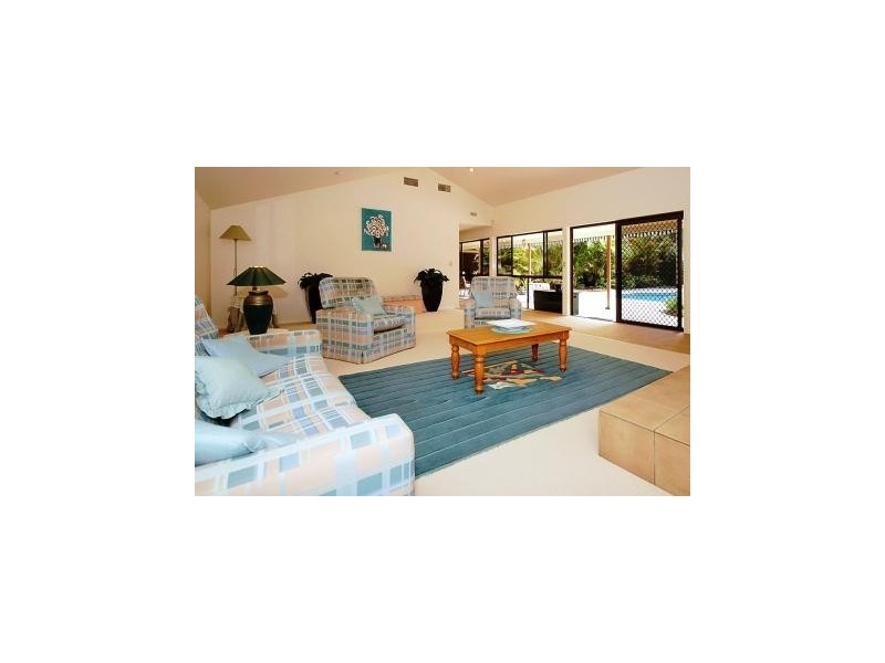 6 Oak Street, Nerang QLD 4211
