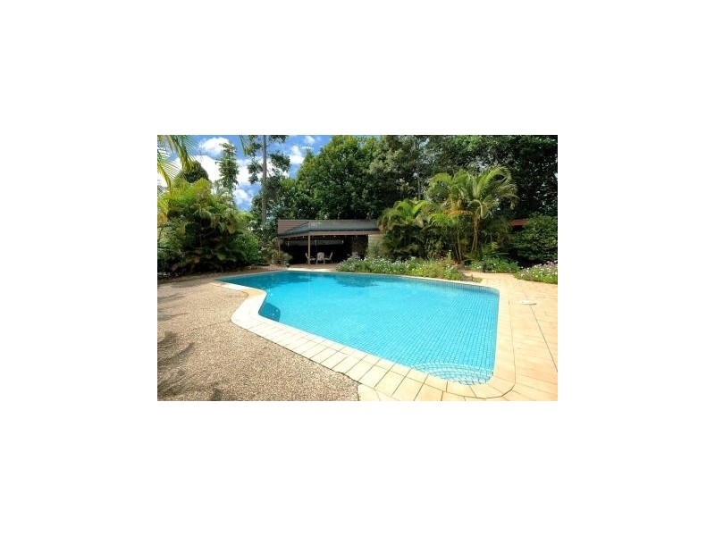 6 Oak Street, Nerang QLD 4211