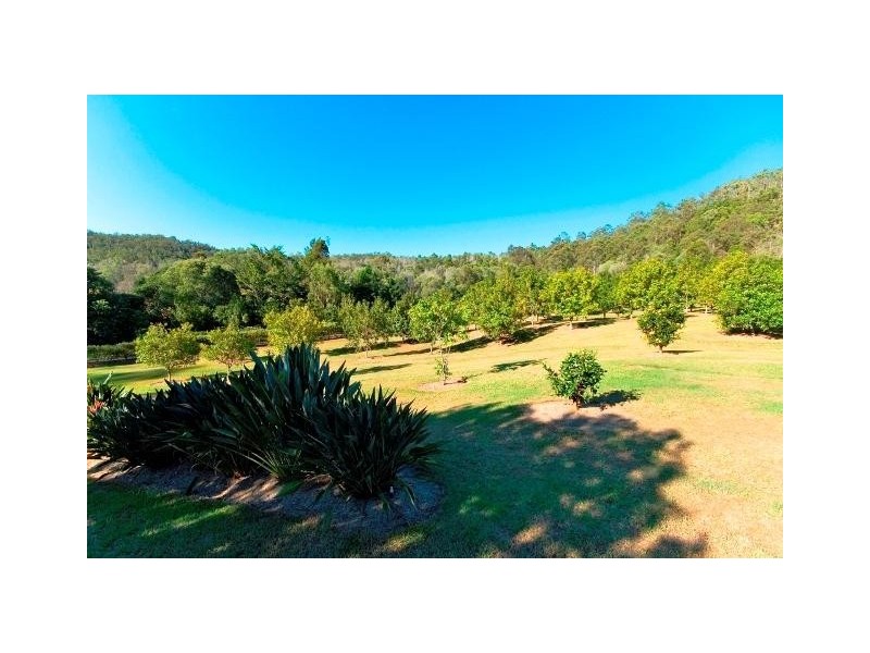 129 Smith Road, Mudgeeraba QLD 4213