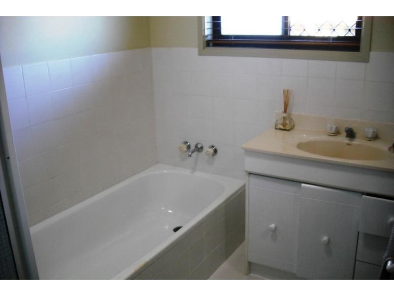 4 Gardiners Place, Southport QLD 4215