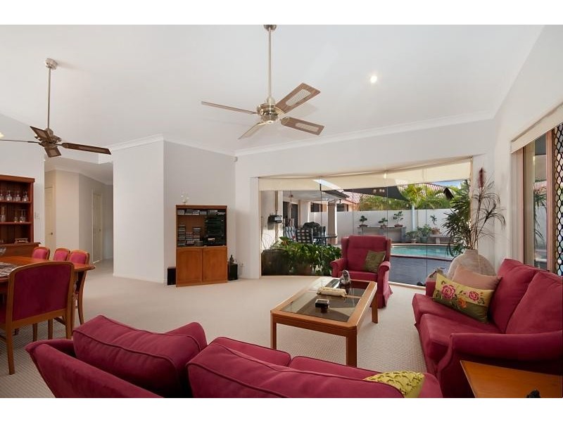 41 Deborah Avenue, Benowa QLD 4217