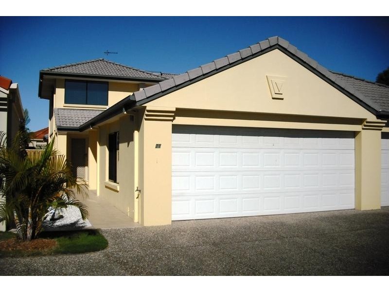 21 Gleneagles Place. 4 Bronberg Court, Southport QLD 4215