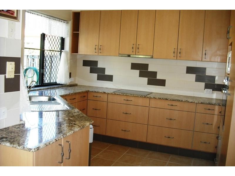 21 Gleneagles Place. 4 Bronberg Court, Southport QLD 4215