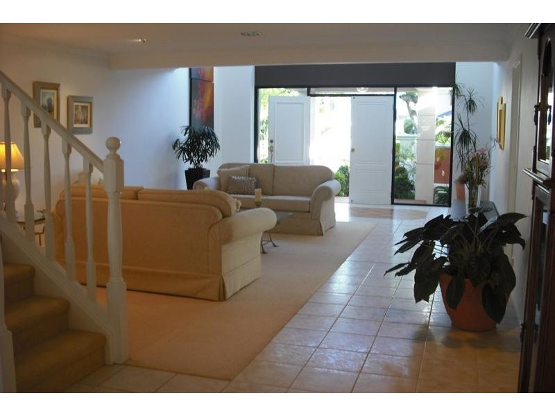 79 Amalfi Drive, Isle Of Capri QLD 4217