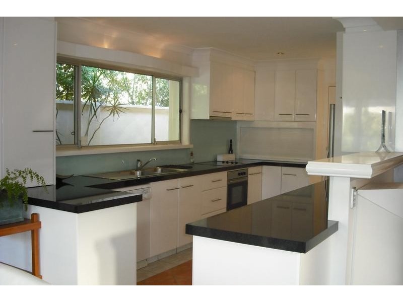 79 Amalfi Drive, Isle Of Capri QLD 4217