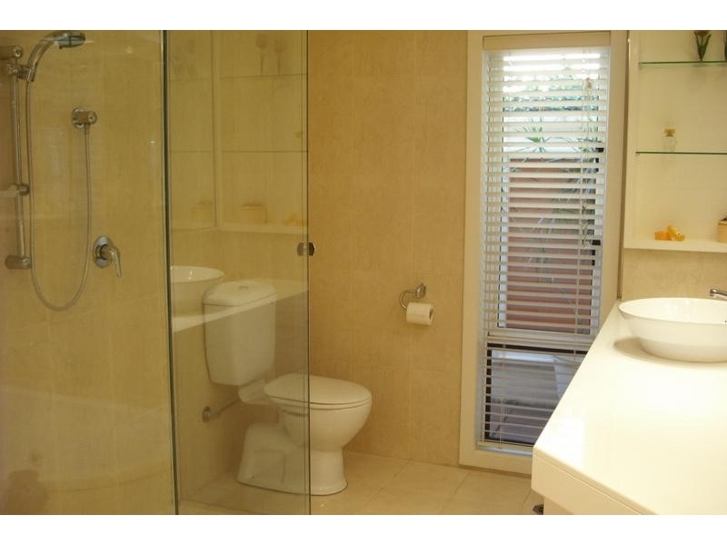 79 Amalfi Drive, Isle Of Capri QLD 4217