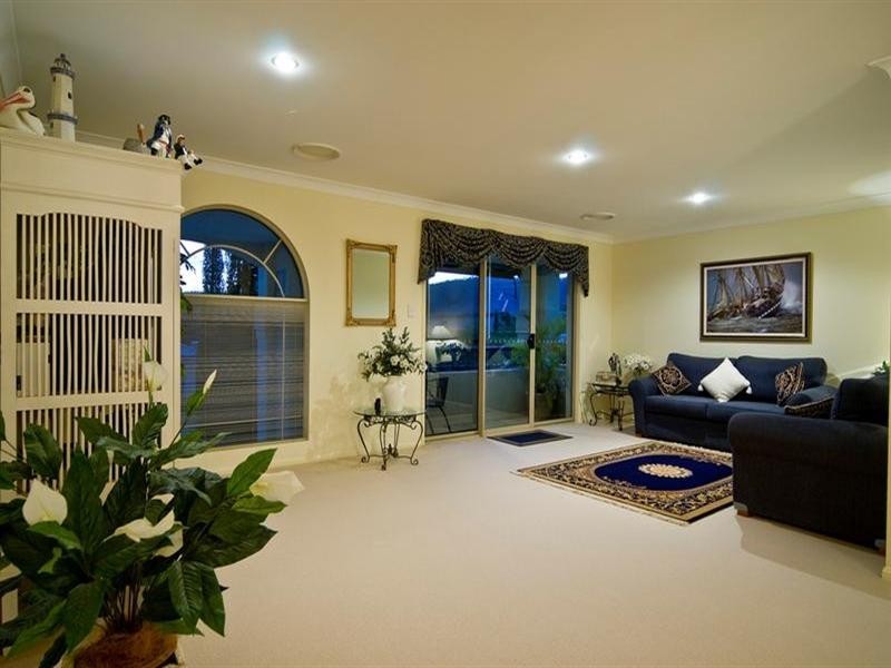 38 Brittany Drive, Oxenford QLD 4210