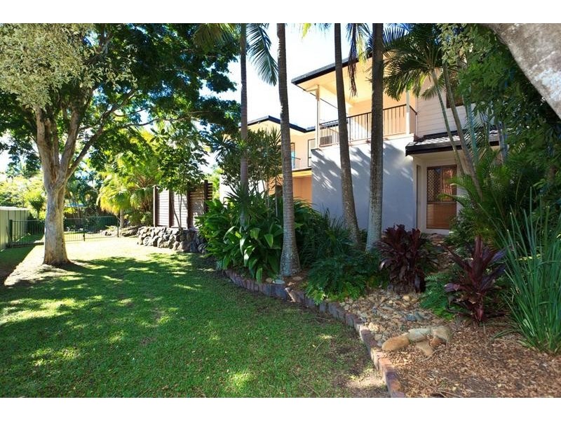 9 Ainsley Avenue, Ashmore QLD 4214