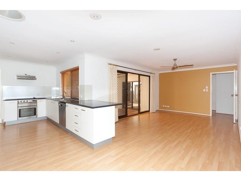 9 Ainsley Avenue, Ashmore QLD 4214