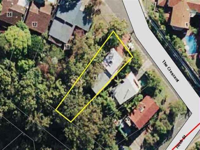 6 The Crescent, Ashmore QLD 4214