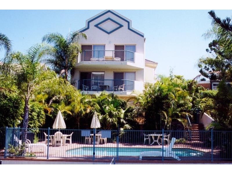 4 Surfers Riverside Apartments.  41 Peninsular Drive, Surfers Paradise QLD 4217