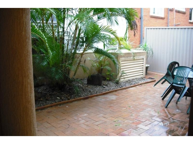 4 Surfers Riverside Apartments.  41 Peninsular Drive, Surfers Paradise QLD 4217