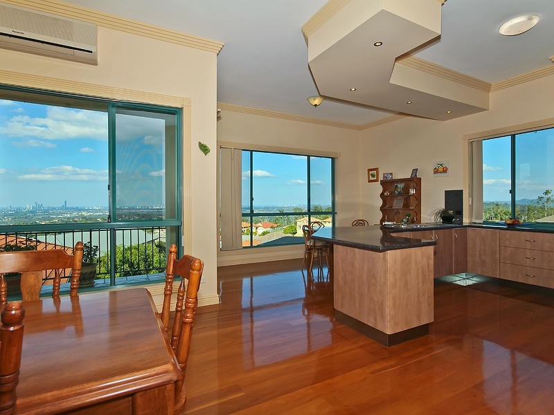 124 Armstrong Way, Highland Park QLD 4211