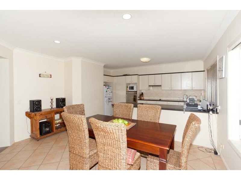 10 Abby Crescent, Ashmore QLD 4214