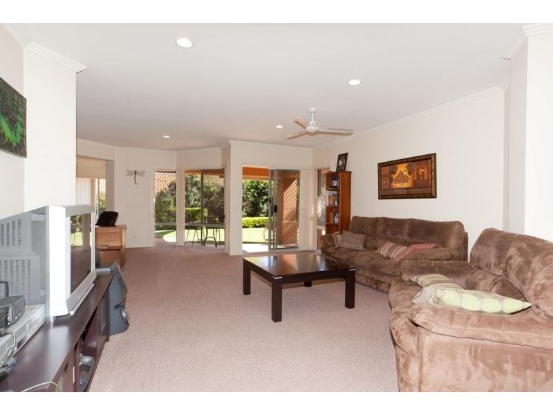 10 Abby Crescent, Ashmore QLD 4214