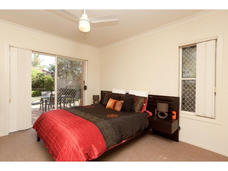 10 Abby Crescent, Ashmore QLD 4214