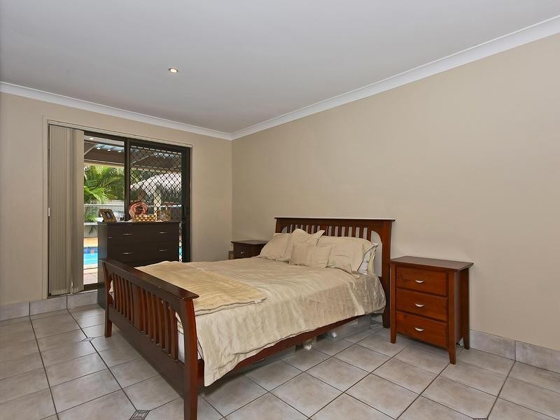 80 Binalong Drive, Ashmore QLD 4214