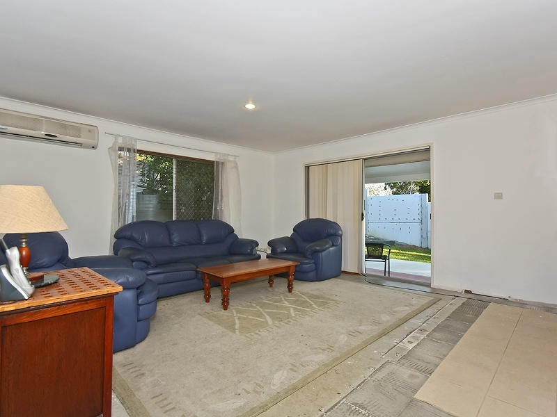 1 Yangoora Crescent, Ashmore QLD 4214