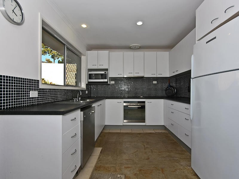 1 Yangoora Crescent, Ashmore QLD 4214