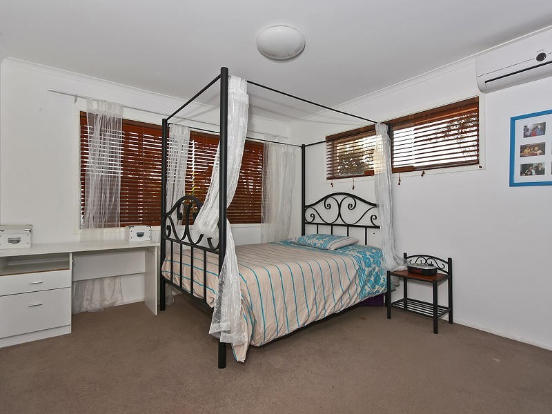 1 Yangoora Crescent, Ashmore QLD 4214