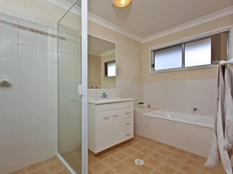 7 Poinciana Vistas. 29 Ellis Drive, Mudgeeraba QLD 4213