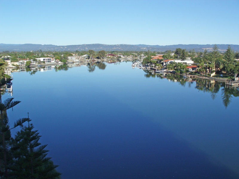 19 Surfers Hawaiian.  2890 Gold Coast Highway, Surfers Paradise QLD 4217