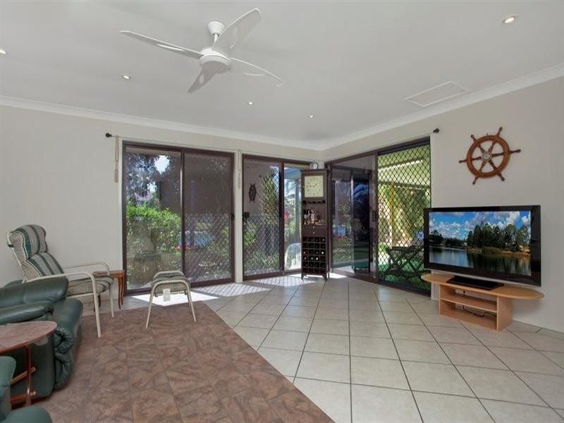 55 Guineas Creek Road, Elanora QLD 4221