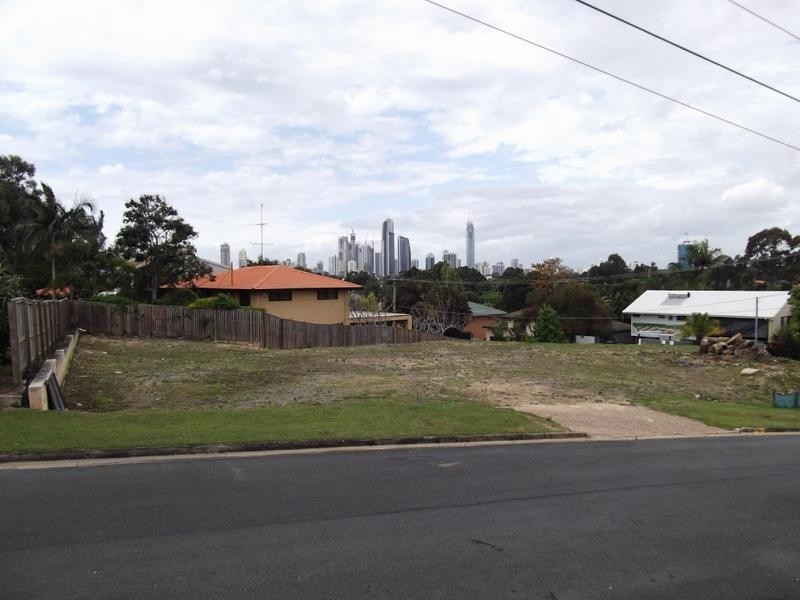 18 Clare Street, Southport QLD 4215