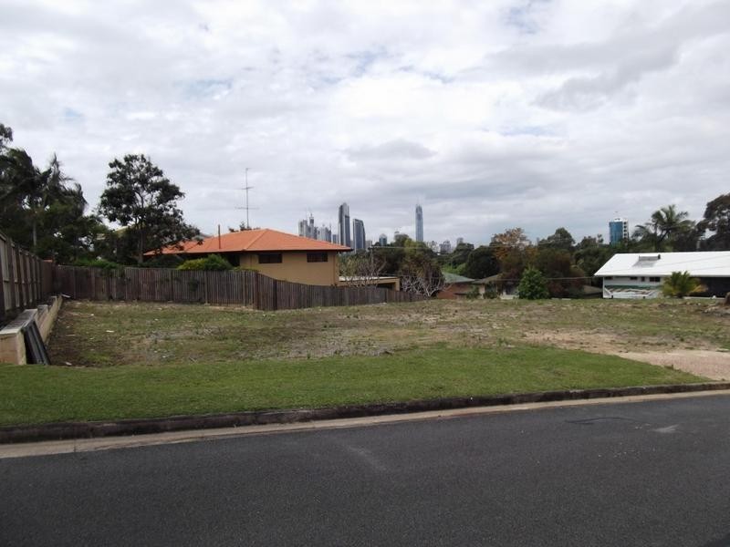 18 Clare Street, Southport QLD 4215