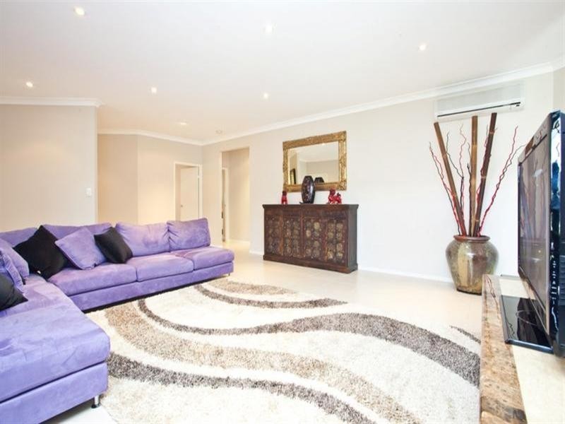 13 Mountain View Crest, Mount Nathan QLD 4211