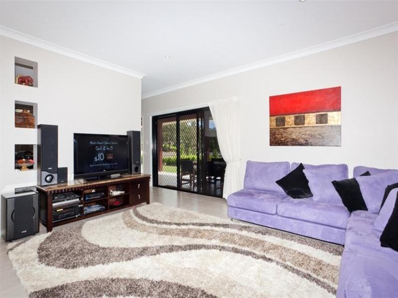 13 Mountain View Crest, Mount Nathan QLD 4211