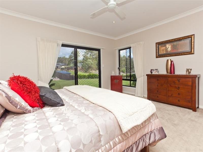 13 Mountain View Crest, Mount Nathan QLD 4211